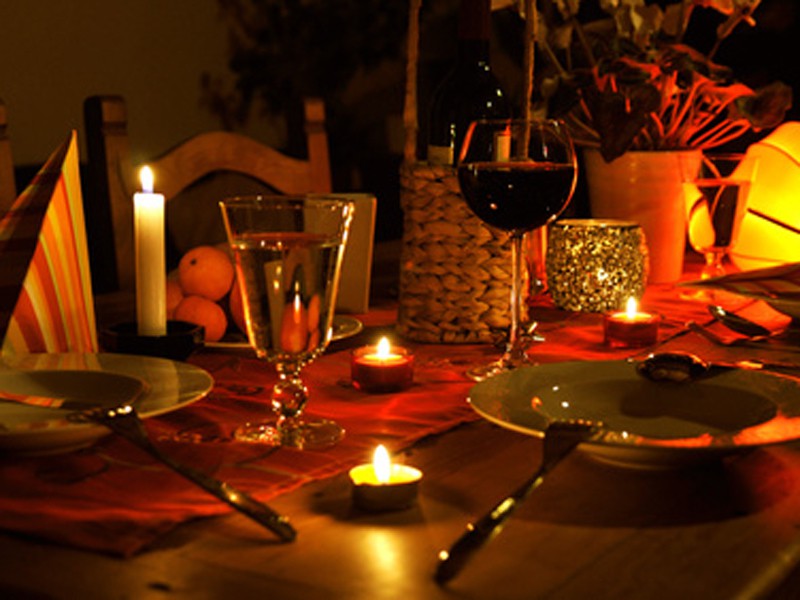 candlelight-dinner